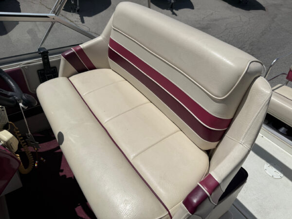 1990 21' Carver "Montego 2157" - Image 17