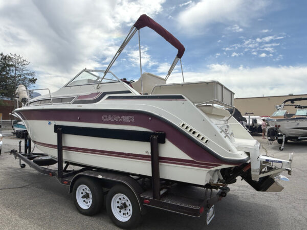 1990 21' Carver "Montego 2157" - Image 4