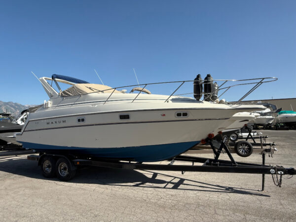 1998 28' Maxum "2800 SCR" Cruiser - Image 10