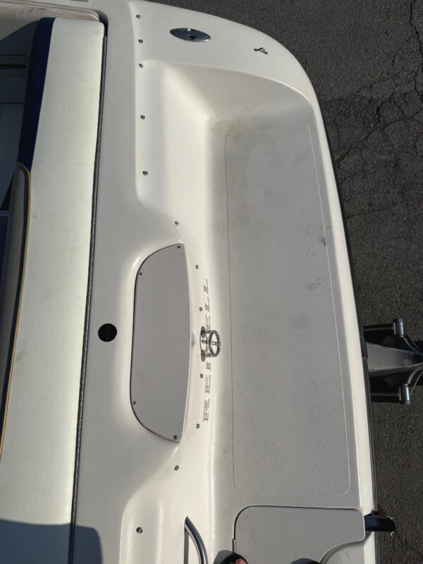 2000 20' Reinell "200" Bowrider - Image 26