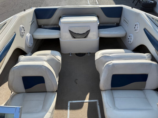 2000 20' Reinell "200" Bowrider - Image 13