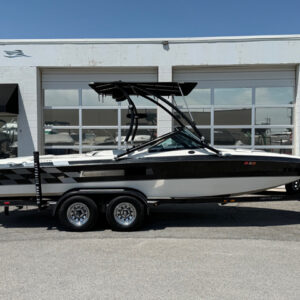 2000 22' Centurion "Elite Bowrider"