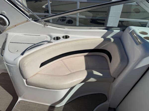 2000 30' Chaparral "Signature 300" Cruiser - Image 16