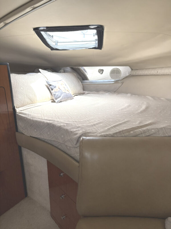 2000 30' Chaparral "Signature 300" Cruiser - Image 32