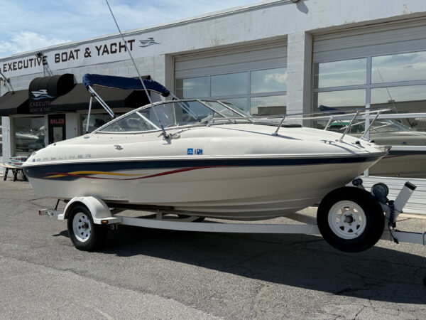 2001 19' Bayliner Capri "192 LX Sport Cuddy" - Image 2