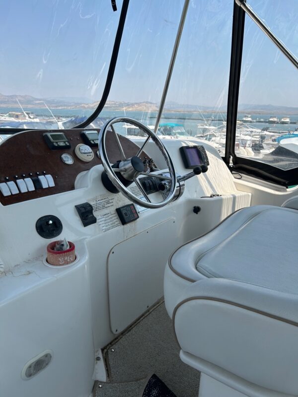 2007 33' Silverton "Convertible" - Image 31