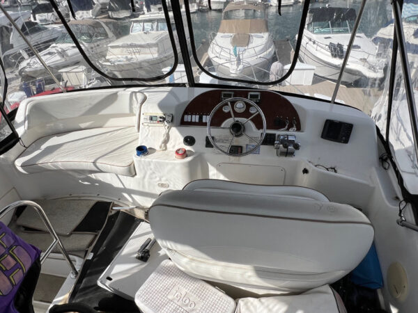 2007 33' Silverton "Convertible" - Image 28