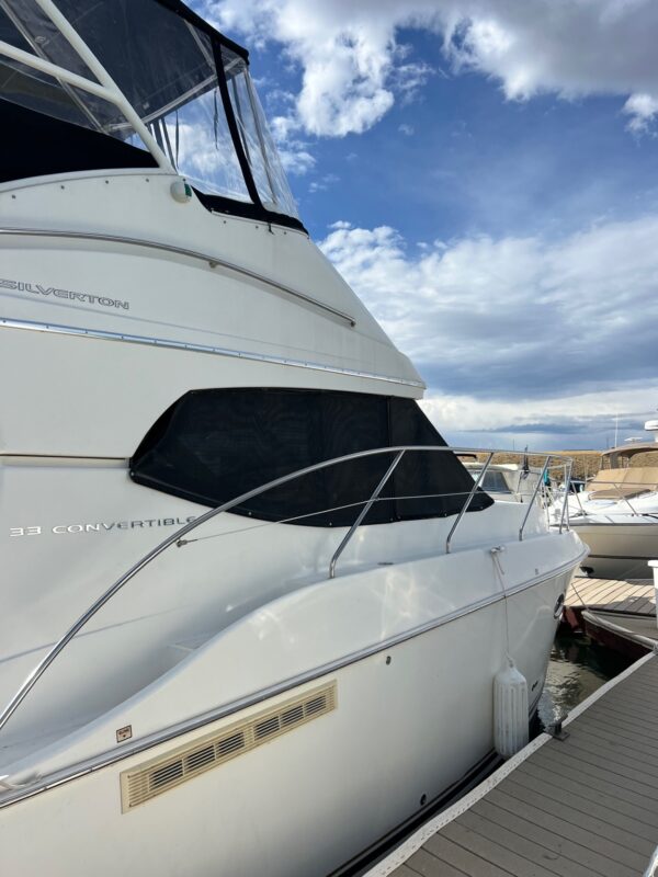 2007 33' Silverton "Convertible" - Image 12