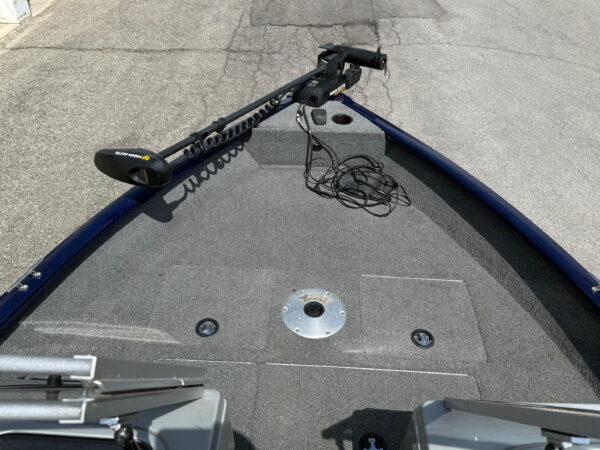 2019 16' Tracker "Pro Guide V-16" - Image 12