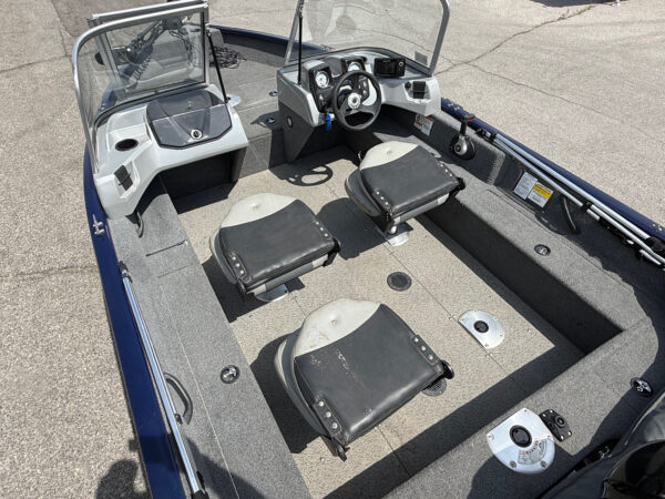 2019 16' Tracker "Pro Guide V-16" - Image 13