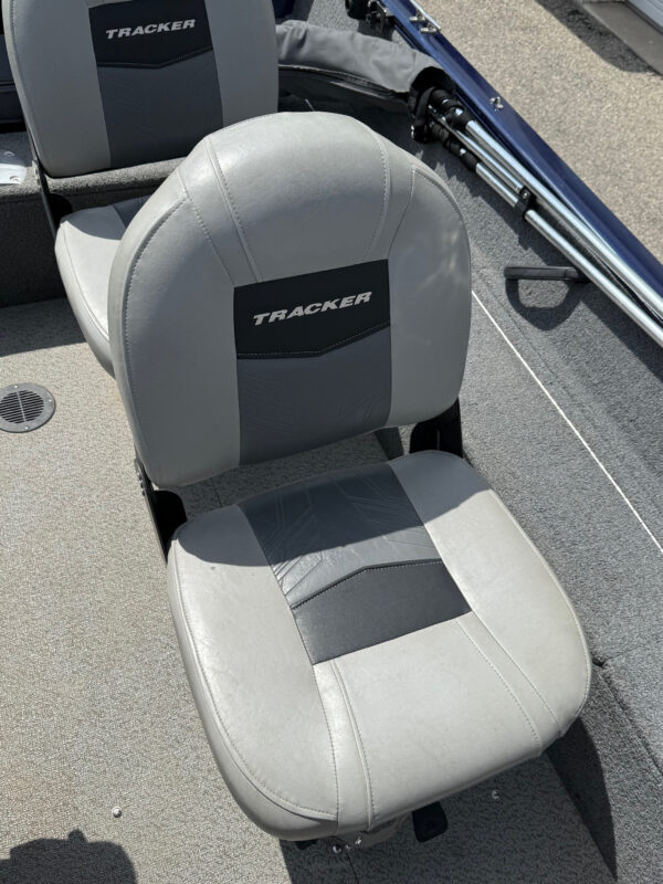 2019 16' Tracker "Pro Guide V-16" - Image 15