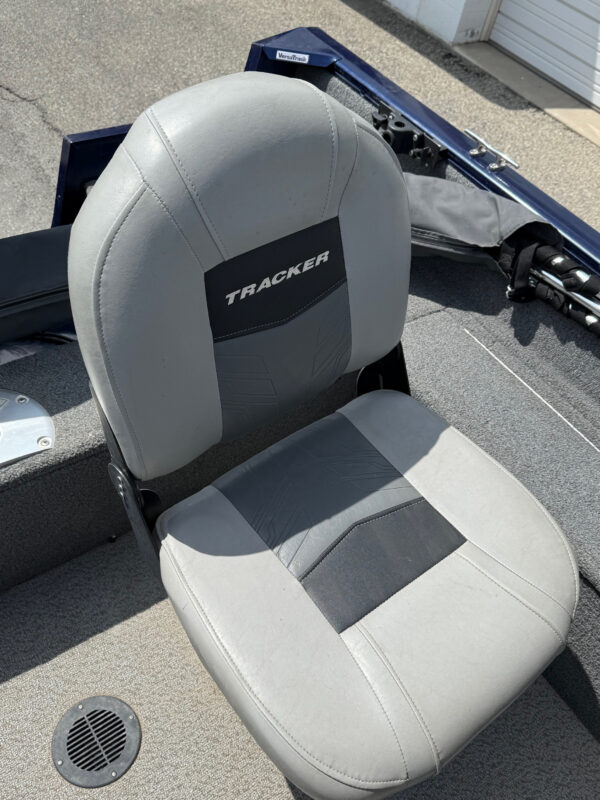 2019 16' Tracker "Pro Guide V-16" - Image 16