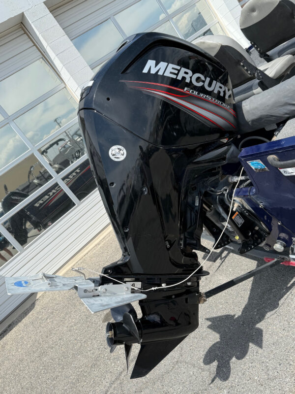2019 16' Tracker "Pro Guide V-16" - Image 6