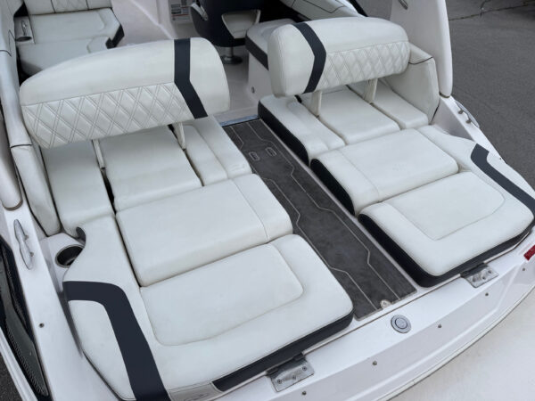 2019 23' Regal "23 RX Surf" Bowrider REDUCED - Image 27