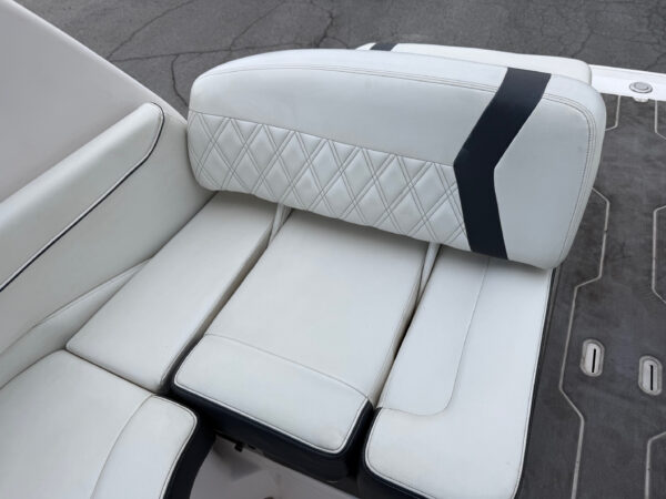 2019 23' Regal "23 RX Surf" Bowrider REDUCED - Image 34