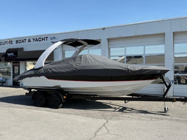 2019 23' Regal "23 RX Surf" Bowrider REDUCED - Image 10