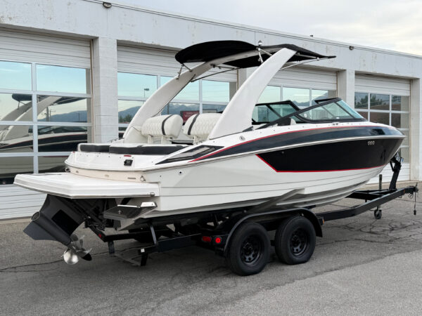 2019 23' Regal "23 RX Surf" Bowrider REDUCED - Image 3