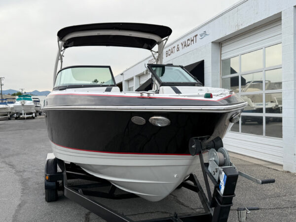 2019 23' Regal "23 RX Surf" Bowrider REDUCED - Image 9