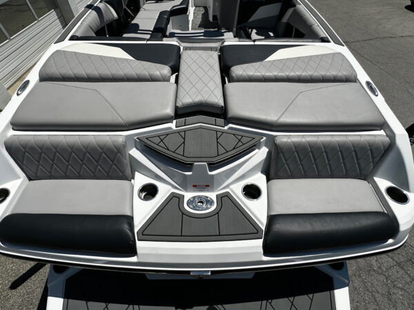 2021 23' Tige' "Z3" Bowrider - Image 20