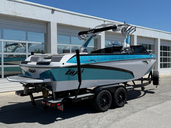 2021 23' Tige' "Z3" Bowrider - Image 3