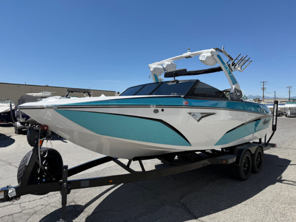 2021 23' Tige' "Z3" Bowrider - Image 4