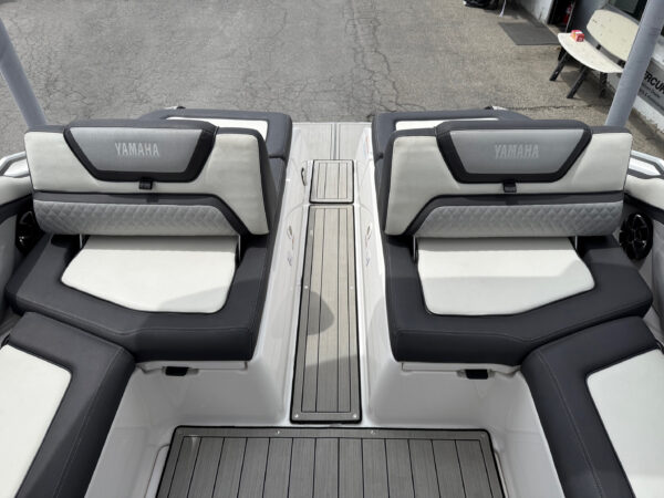 2021 27' Yamaha "275 SD" - Image 21