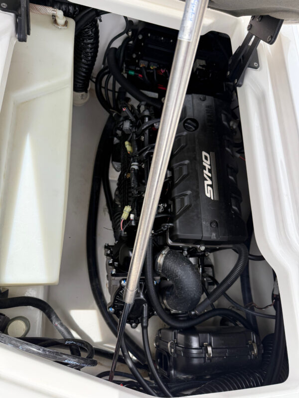 2021 27' Yamaha "275 SD" - Image 23