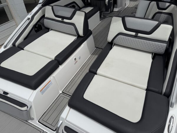 2021 27' Yamaha "275 SD" - Image 25