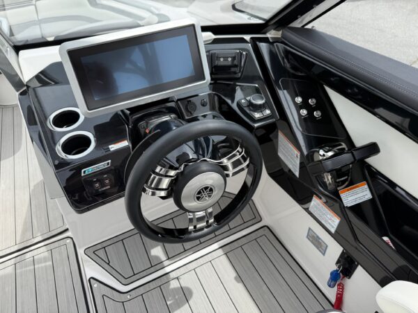 2021 27' Yamaha "275 SD" - Image 29