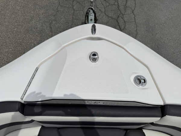 2021 27' Yamaha "275 SD" - Image 11