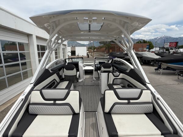 2021 27' Yamaha "275 SD" - Image 15