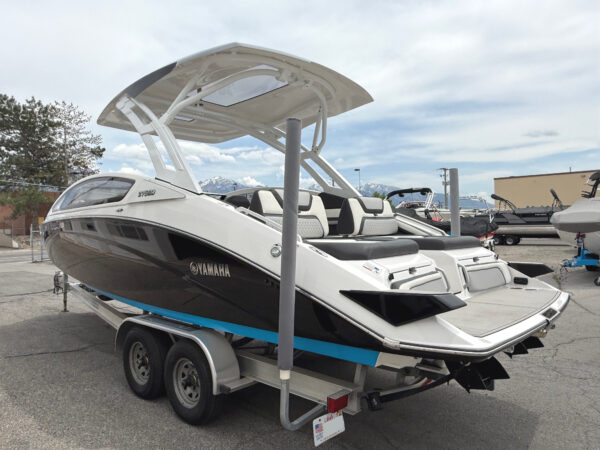 2021 27' Yamaha "275 SD" - Image 4