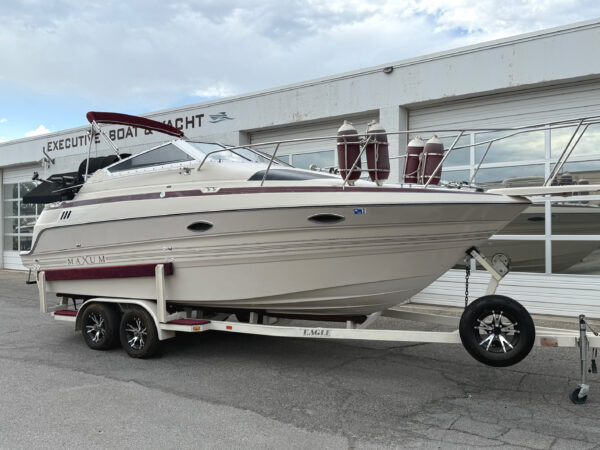 1991 23' Maxum "2300 SCR" - Image 2