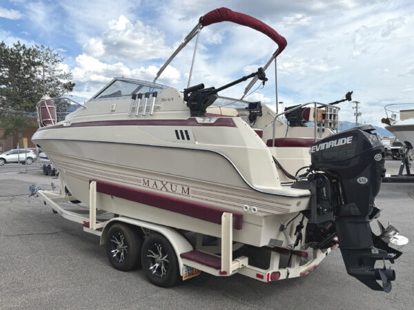1991 23' Maxum "2300 SCR" - Image 5