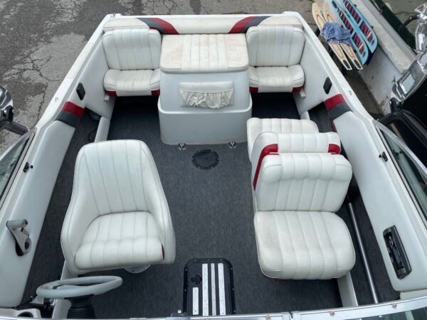 1993 20' Reinell "2000 RXL" Cuddy - Image 11