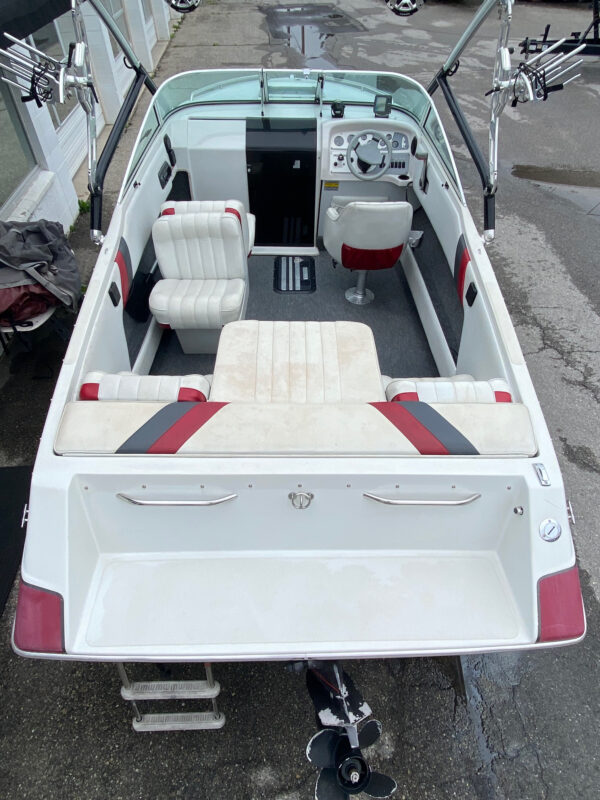 1993 20' Reinell "2000 RXL" Cuddy - Image 16