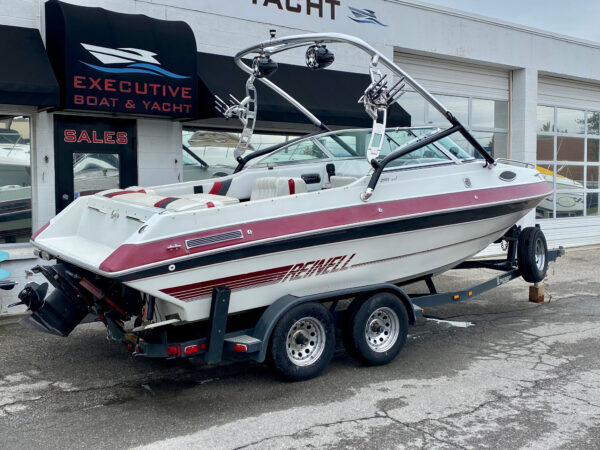 1993 20' Reinell "2000 RXL" Cuddy - Image 3