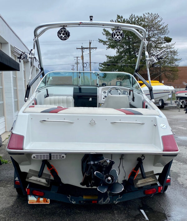 1993 20' Reinell "2000 RXL" Cuddy - Image 7