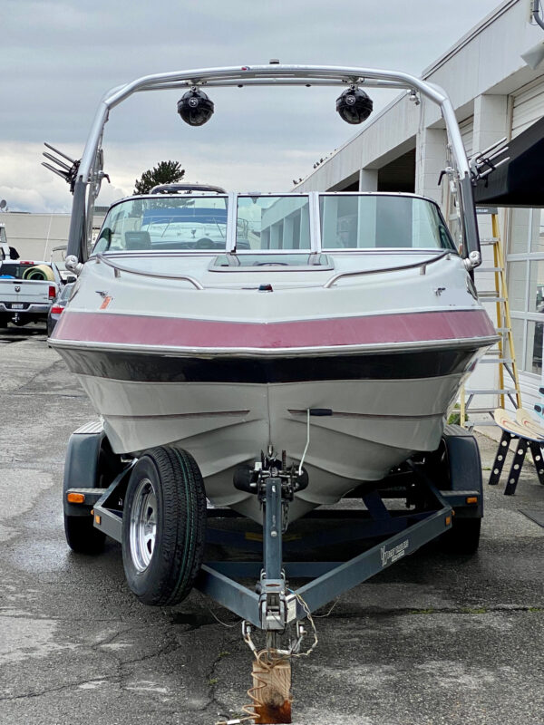 1993 20' Reinell "2000 RXL" Cuddy - Image 8