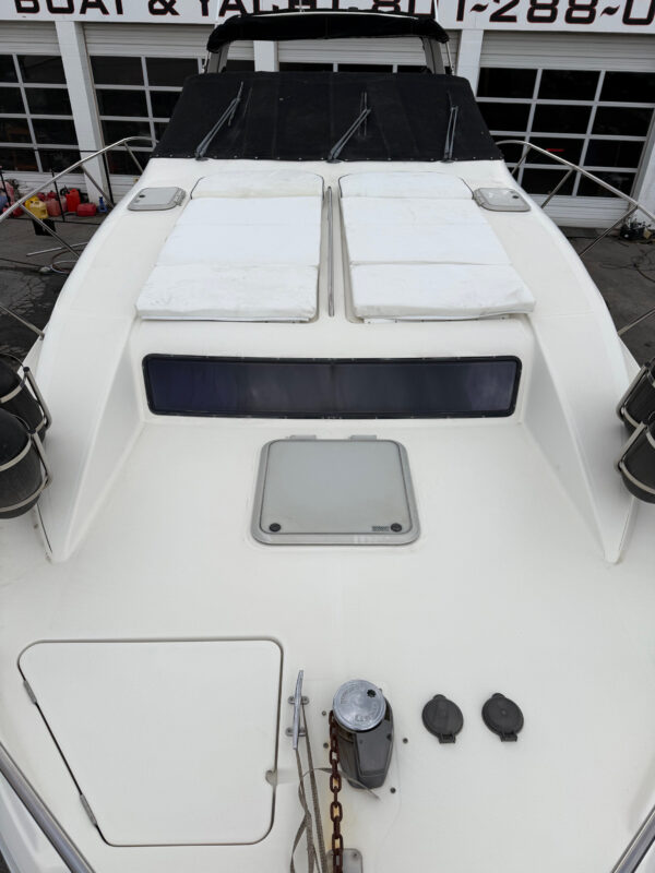 1995 32' Bayliner Avanti "3255 Sunbridge" - Image 12