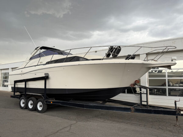 1995 32' Bayliner Avanti "3255 Sunbridge" - Image 2