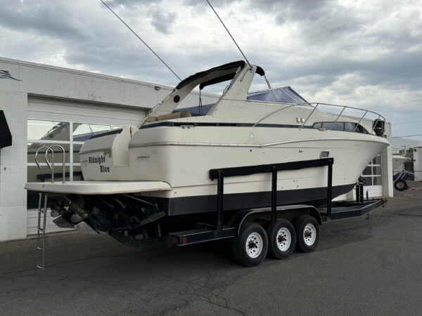 1995 32' Bayliner Avanti "3255 Sunbridge" - Image 3