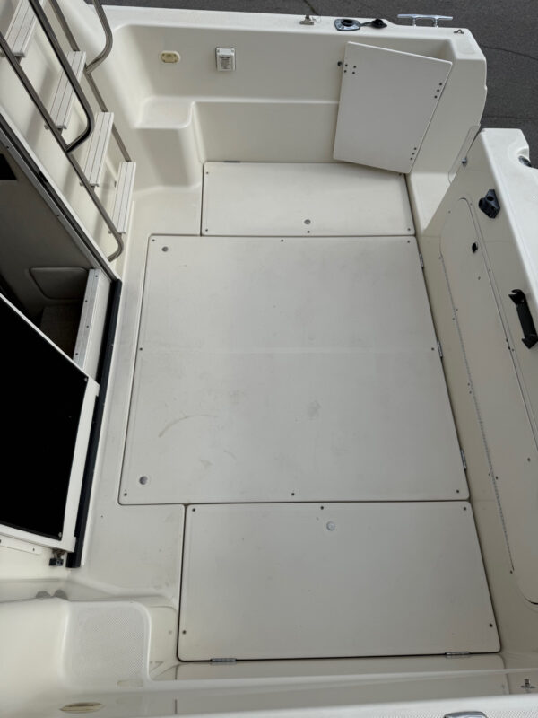 1996 28' Bayliner Ciera "2858 Command Bridge" - Image 19