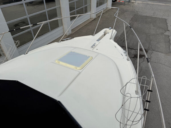 1996 28' Bayliner Ciera "2858 Command Bridge" - Image 12