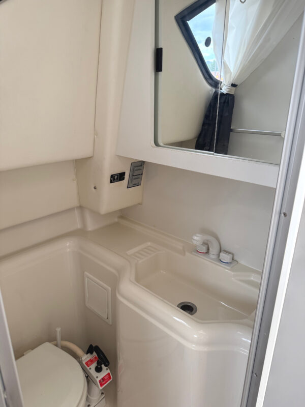 1996 28' Bayliner Ciera "2858 Command Bridge" - Image 41