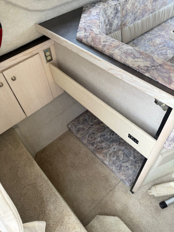 1996 28' Bayliner Ciera "2858 Command Bridge" - Image 29