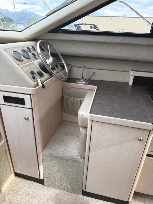 1996 28' Bayliner Ciera "2858 Command Bridge" - Image 33