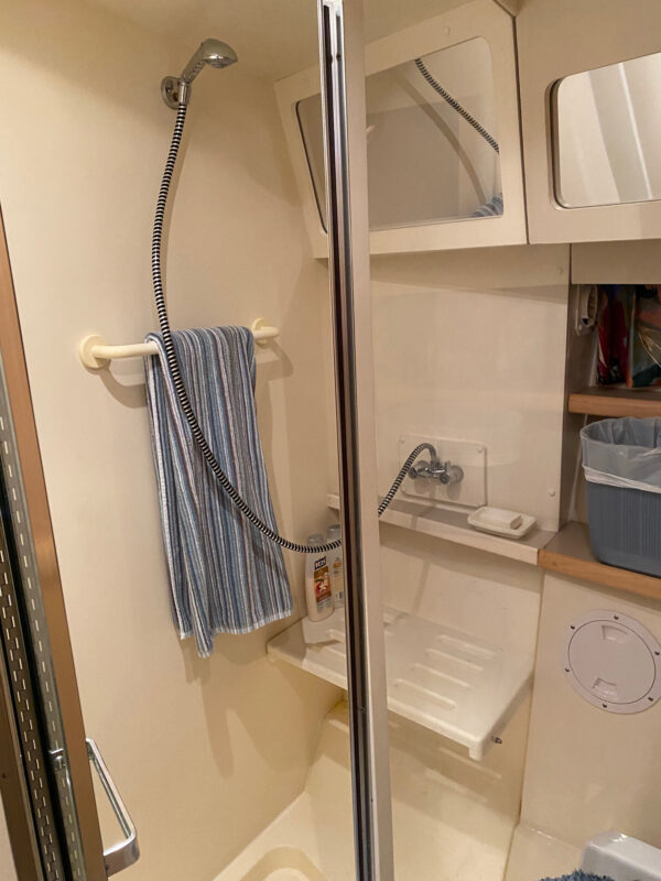 1996 43' "430 Cockpit Motor Yacht" - Image 32