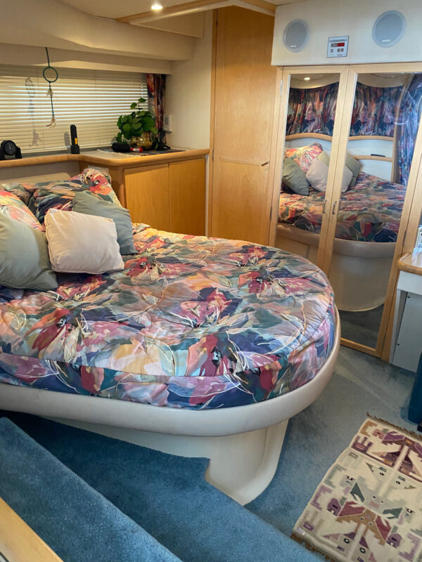 1996 43' "430 Cockpit Motor Yacht" - Image 40