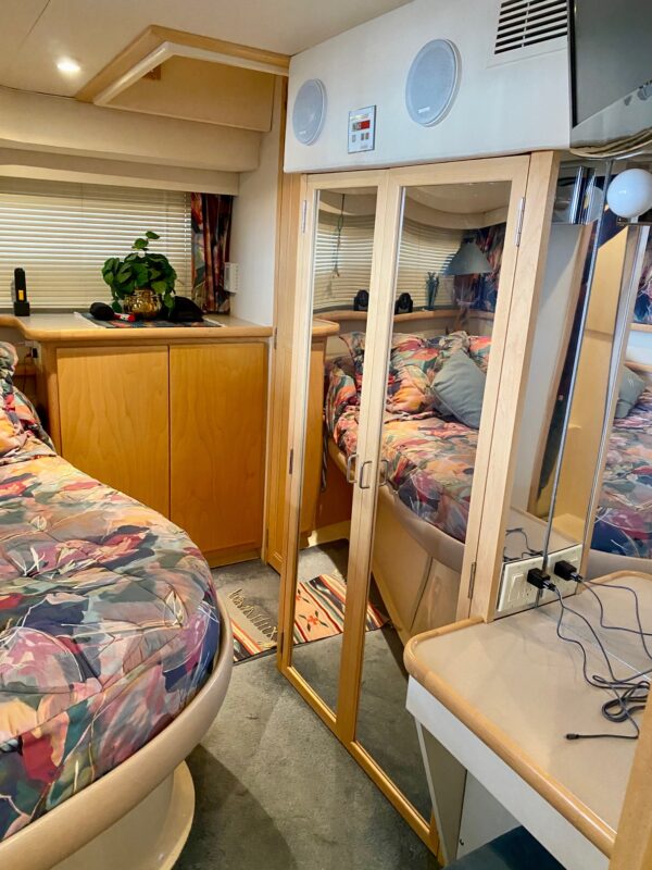 1996 43' "430 Cockpit Motor Yacht" - Image 41